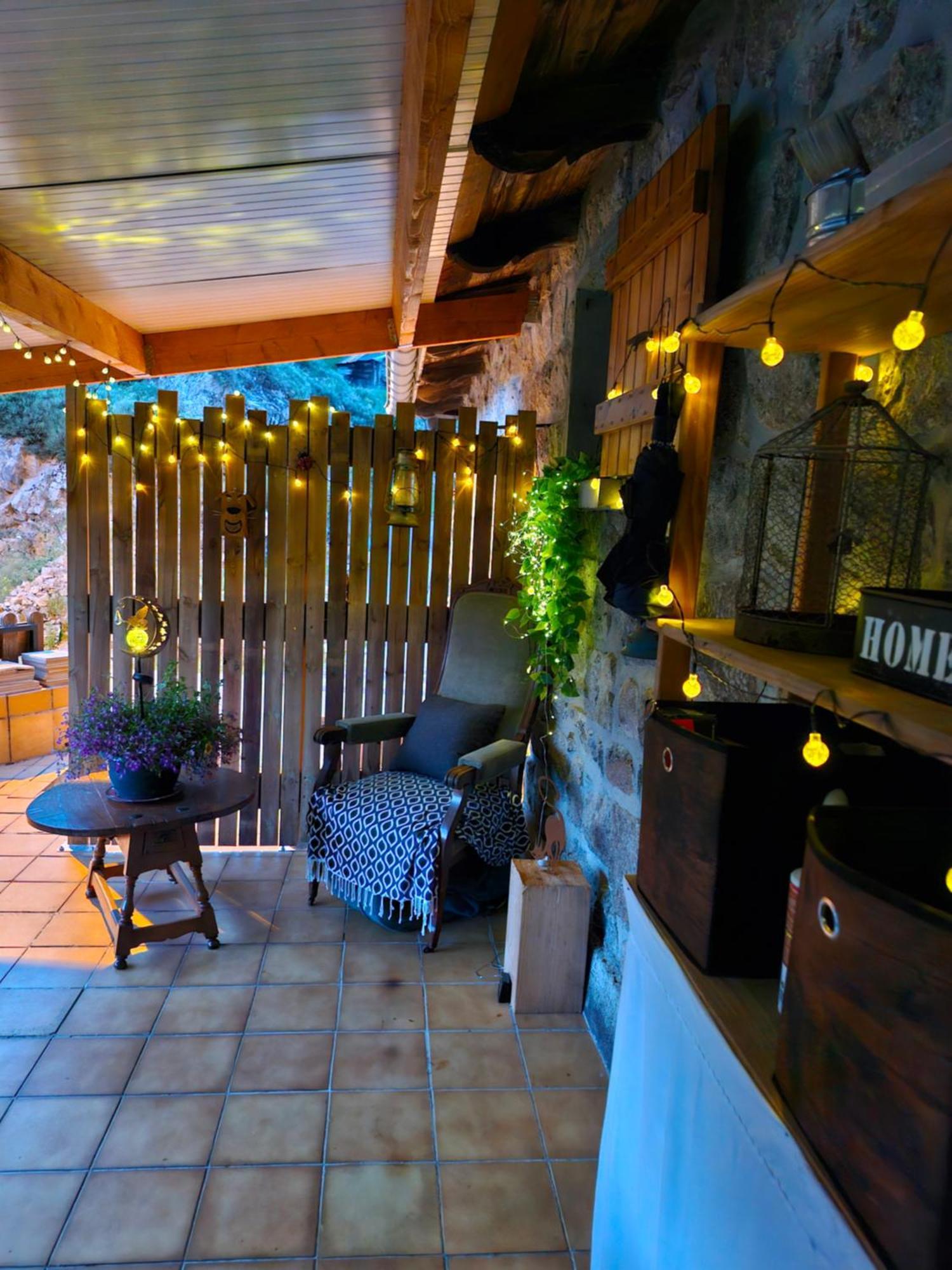 Saint-Julien-Boutieres La Cabane Des Lucioles מראה חיצוני תמונה