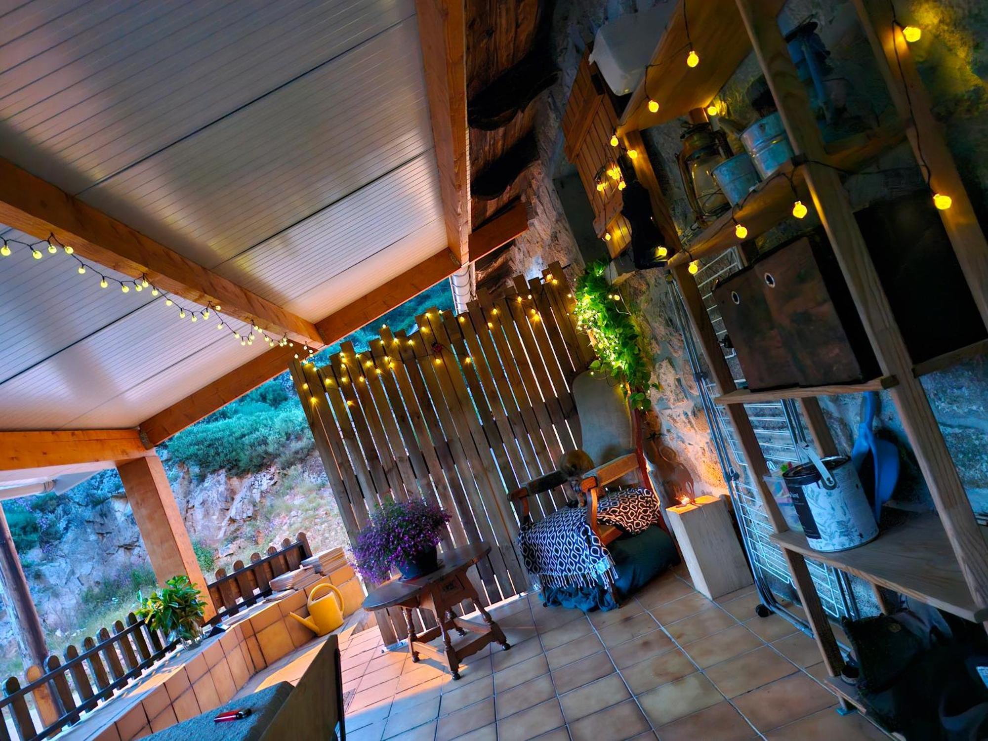 Saint-Julien-Boutieres La Cabane Des Lucioles מראה חיצוני תמונה