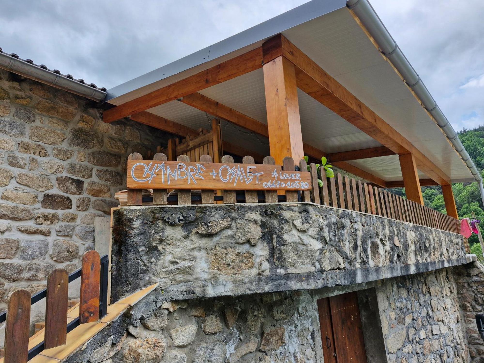 Saint-Julien-Boutieres La Cabane Des Lucioles מראה חיצוני תמונה